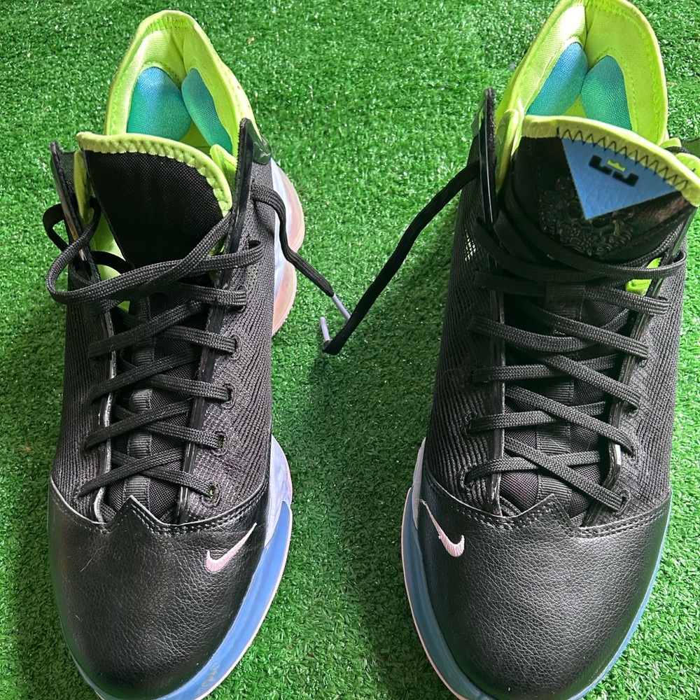 2022 LeBron 19 Low 'Ghost Green' Mens size 13 - DO9829-001